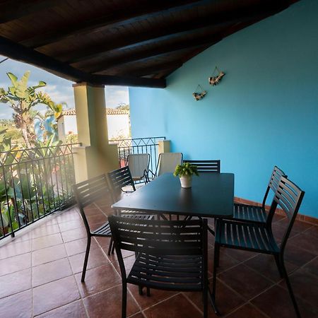 Borgo Degli Ulivi Aparthotel Àrbatax Esterno foto