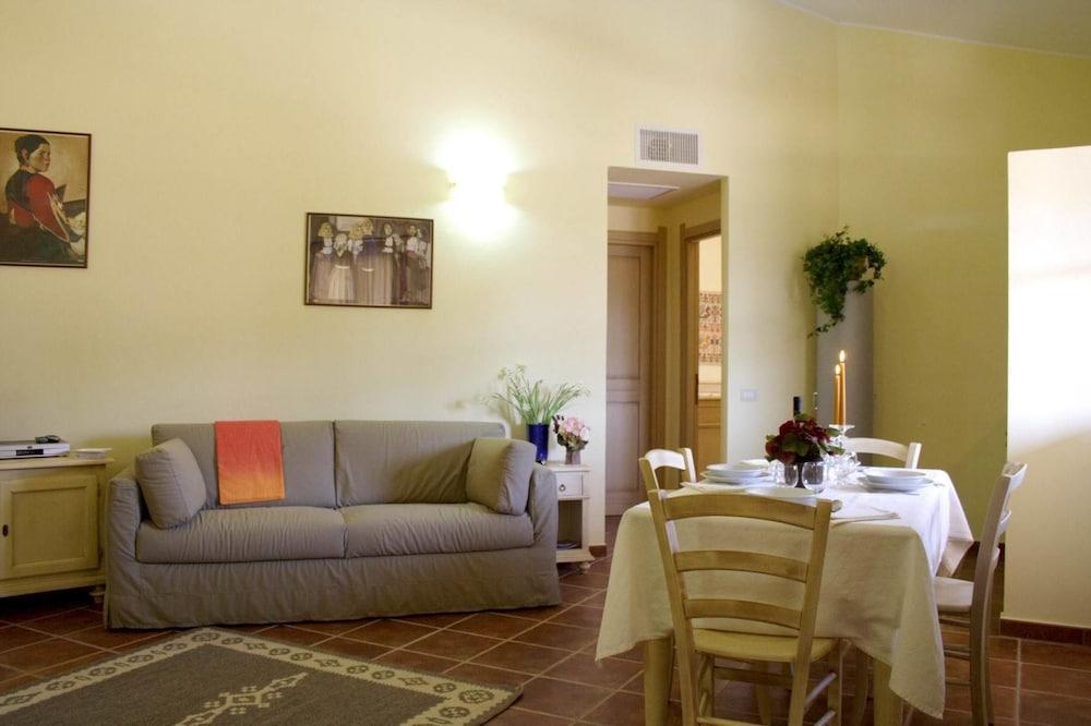 Borgo Degli Ulivi Aparthotel Àrbatax Esterno foto
