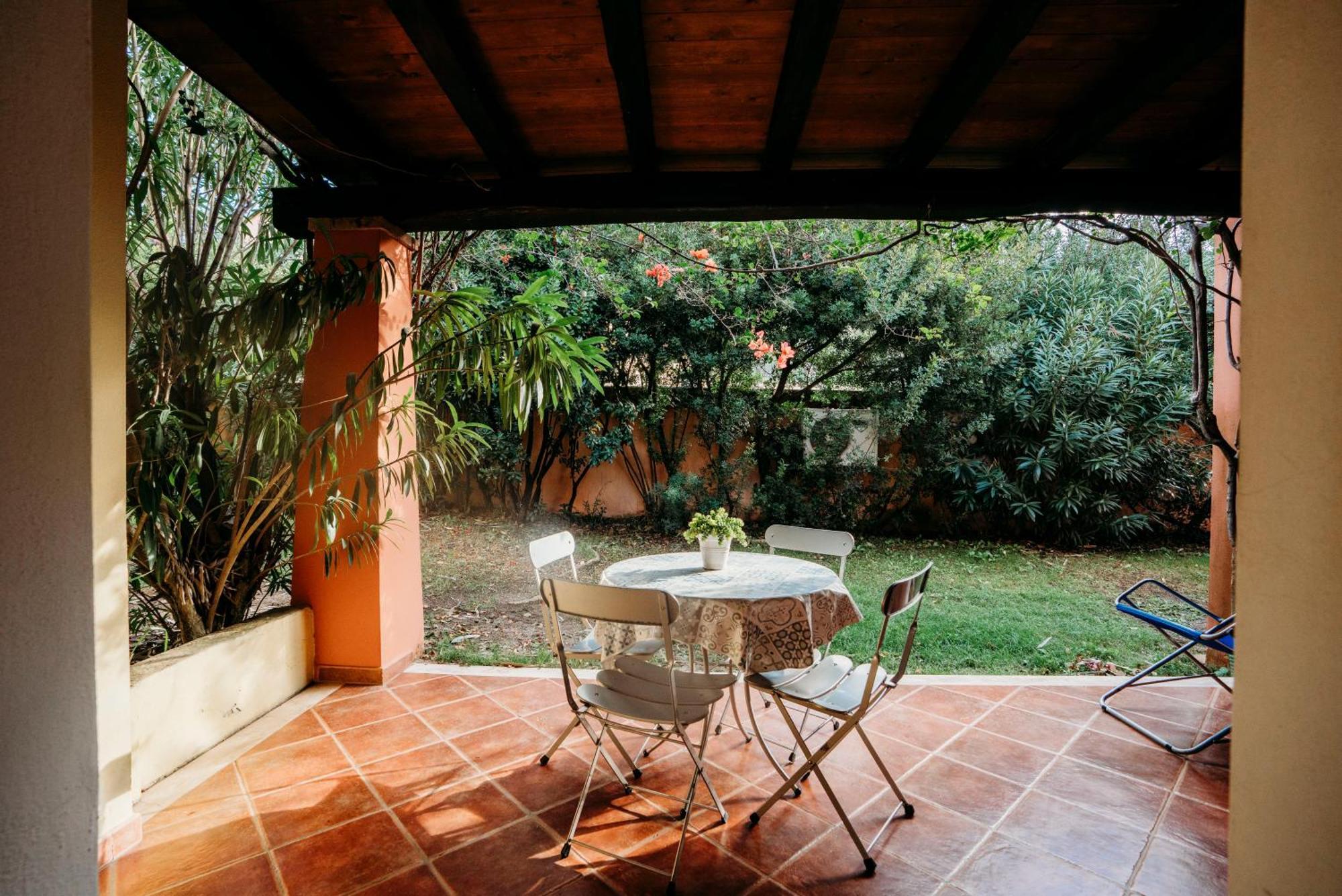 Borgo Degli Ulivi Aparthotel Àrbatax Esterno foto